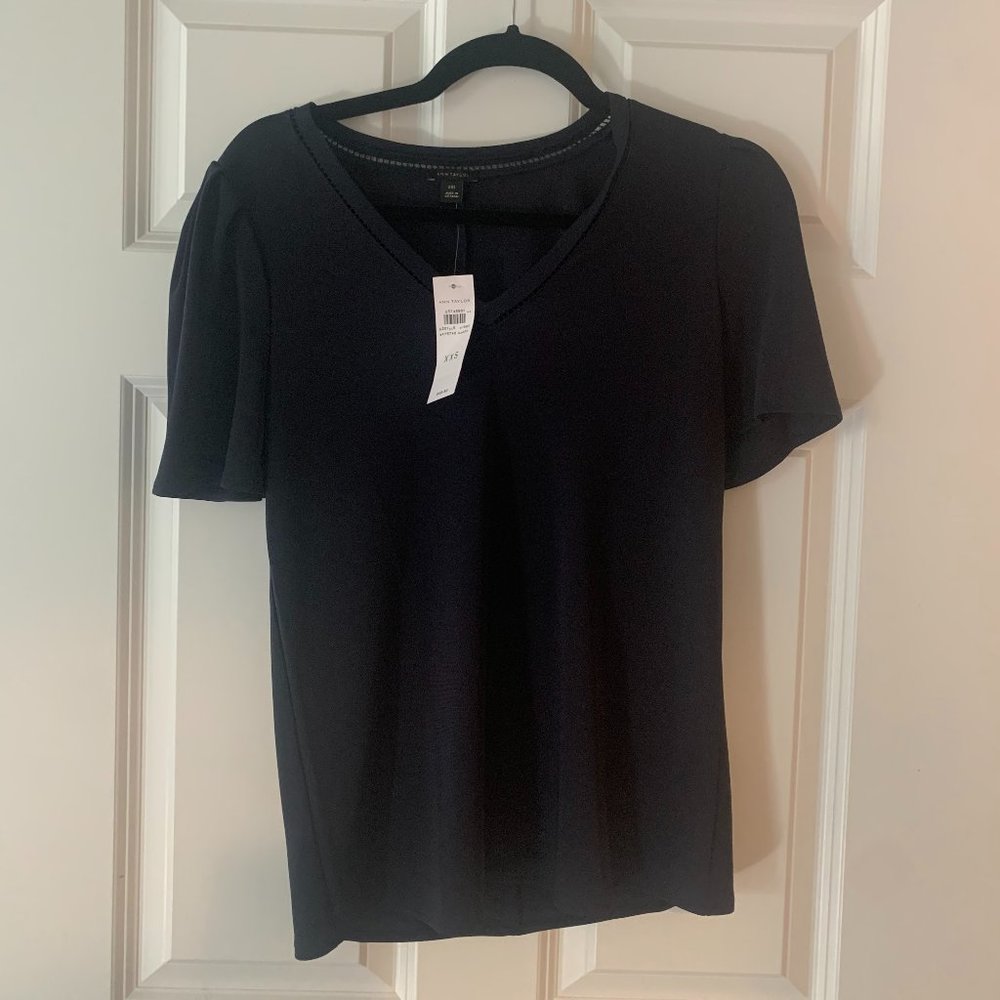 NWT Cutout Puff Sleeve V-Neck Tee - Ann Taylor